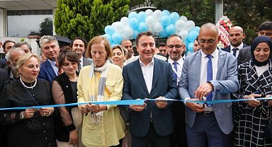 Babacan Bolu'da il binasını açtı