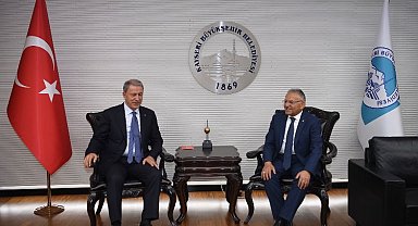 Bakan Hulusi Akar'dan Kayseri çıkarması
