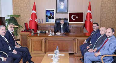 Bakan Nebati'den Vali Gökmen Çiçek'e ziyaret