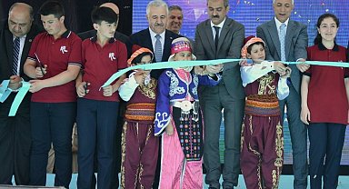 Bakan Özer Kars Kağızman'da Fen Lisesi'ni açtı