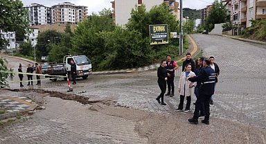 Bartın Valisi yağmurdan zarar gören yerleri inceledi