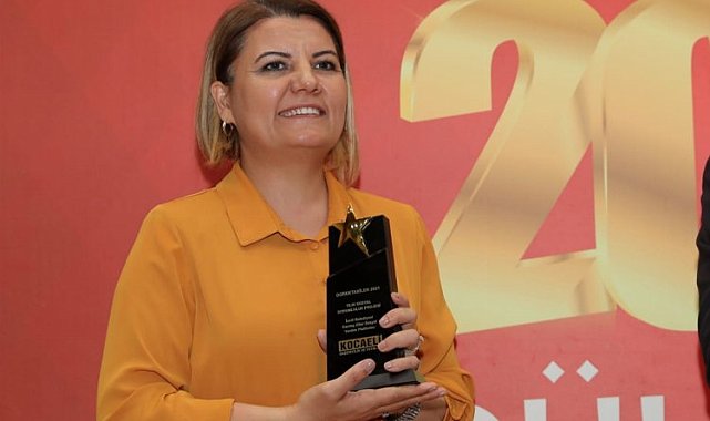 Başkan Hürriyet, İzmit'e 3 yılda 6 ödül kazandırdı
