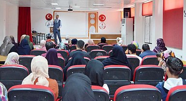 Batman'da ailelere 'arkadaş seçimi' konferansı