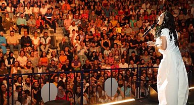 Bergama'da 86 yıllık festivale Sertab Erener'le final