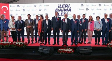 Bozkırın ortasında vaha oluşturdu