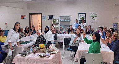 Bursa Osmangazi'de ipek kozalar hayat buldu