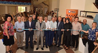 Bursa Yıldırım'da el emekleri görücüye çıktı