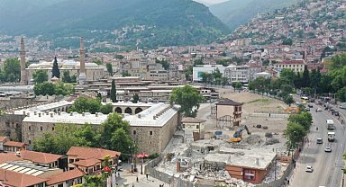 Bursa'da tarihi meydan gün yüzüne çıkıyor