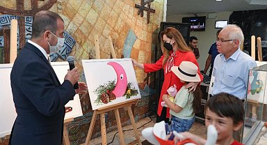 Çevre dostu tasarlanan oyuncaklar İzmir'de sergileniyor