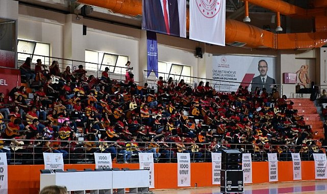 Dev Gençlik Orkestrası'ndan muhteşem konser