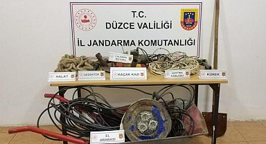 Düzce'de izinsiz kazıya suçüstü