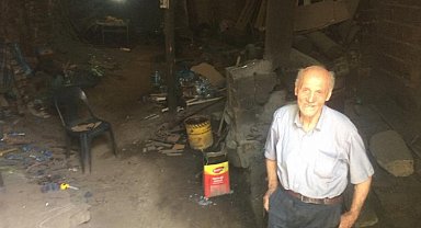 Edirne Keşan'da 70 yıldır mesleğini severek yapıyor