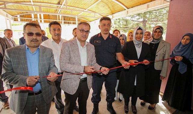 ERÜ Bahar Şenliği'nde sırdaşlık projesi