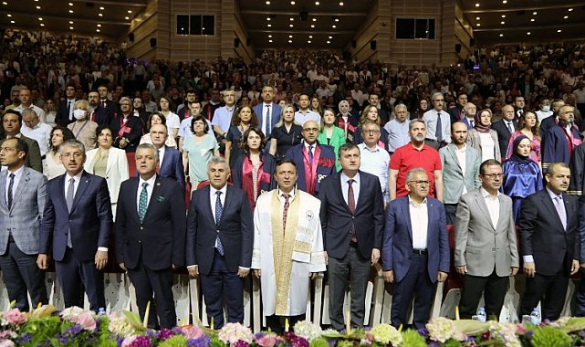 ERÜ Tıp Fakültesi'nde mezuniyet coşkusu