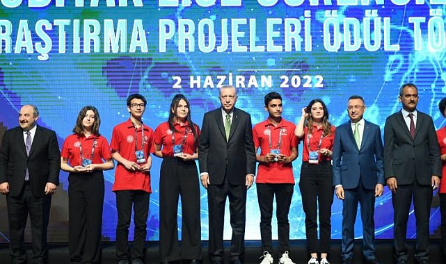 Genç bilimcilere ödülleri Erdoğan takdim etti