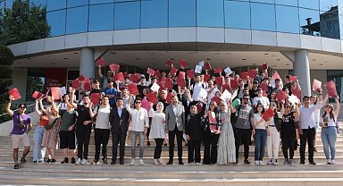 Gürsu Belediyesi Eurodesk Gönüllü Akademisi öğrencileri sertifikalarını aldı