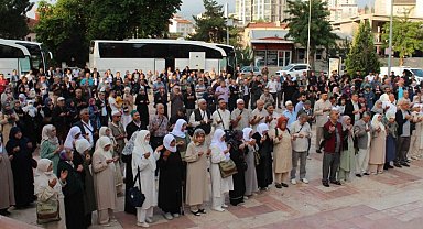 Hacı adayları Bilecik'ten dualarla uğurlandı