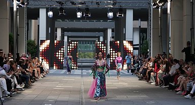 Haliç Üniversitesi'nden görkemli defile