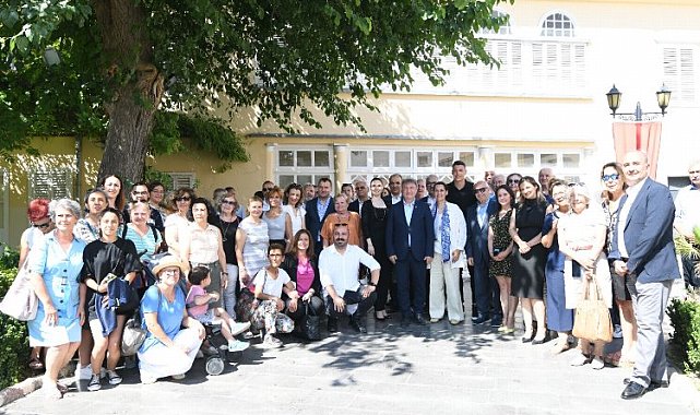 İzmir Bornova'da kızlara 'imece' destek