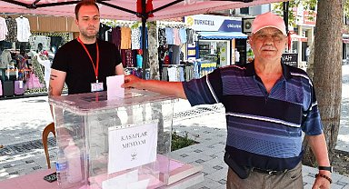İzmir Çiğli'de vatandaşlar sandığa gitti!