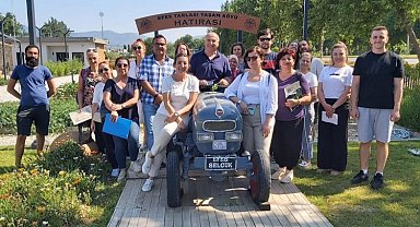 İzmir Efes Tarlası'nda tıbbi-aromatik üretimi eğitimi