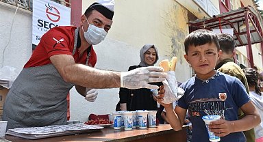 Kahramanmaraş'ta 150 öğrenciye 'Seçkin' 'Tebessüm'