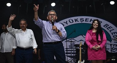 Kayseri Büyükşehir'in 'yaza merhaba' festivaline büyük ilgi