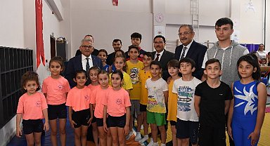 Kayseri protokolü gençlerle buluştu