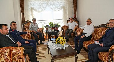 Kayseri Valisi Gökmen Çiçek'ten Babalar Günü'nde anlamlı ziyaret