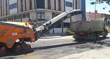 Kayyum Başkan Kars'ın yollarını yeniliyor