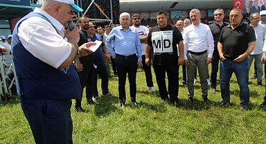 Kocaeli'nde pehlivanlar altın kemer için kispet giydi