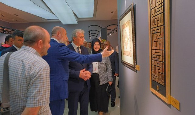 Kur'an'dan ayetler sanata dönüştü