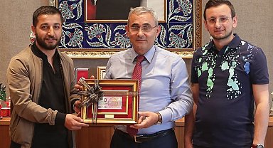 Kütahya Belediye Başkanı'na koleksiyonluk '0 Euro'