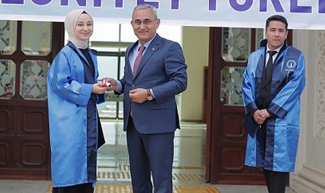 Kütahya Belediyesi'nin kapısı öğrencilere açık