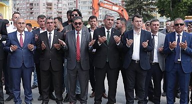 Kütahya Zafer Meydanı'nda temel atıldı
