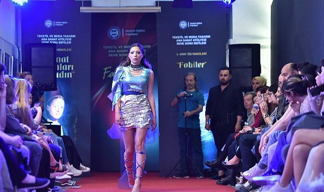 Marmara Üniversitesi'nden büyüleyici defile