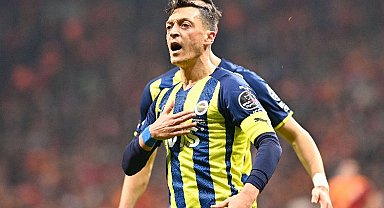Mesut Özil'den şok eden hareket
