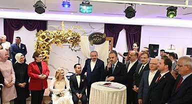 Mustafa Şentop ve Derya Yanık nikah şahidi oldu