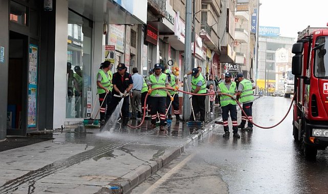 Nevşehir Belediyesi'nden toz temizliği