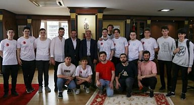 RİBEGEM Gençlik Festivali e-spor turnuvasında ödüller verildi