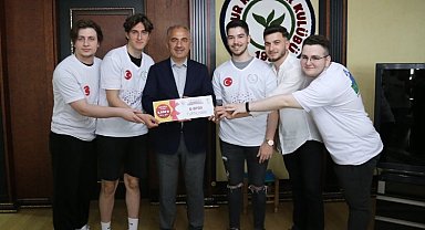 Rize'de e-spor ödülleri Başkan Metin'den