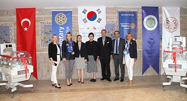 Rotary'den Ankara Üniversitesi 'yeni doğan'a kuvöz bağışı