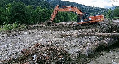 Sakarya afet bölgesinde iş başında