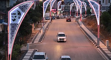 Turan Güneş'in yolunu Atatürk aydınlatıyor