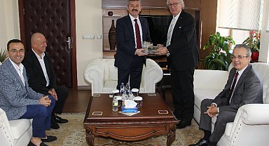 Uşaklı ihracatçılar atıkları ekonomiye kazandırıyor