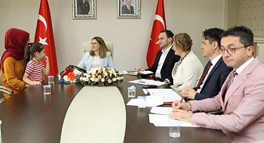 Vali Arslan vatandaş şikayetlerini dinliyor