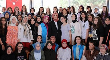 Vali Yiğitbaşı gençlerle buluştu