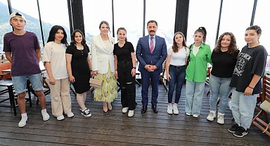 Vali'den öğrencilere YKS tavsiyeleri