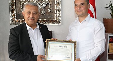 Zeybek Başkan sokak sokak dolaşıyor