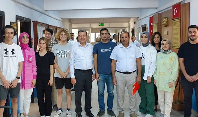 Antalya Kumluca'nın YKS birincilerine 'altın' ödül